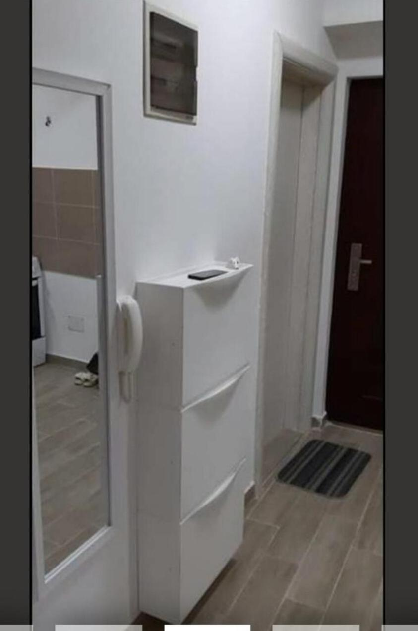East Gate Apartment Studio Скопье Экстерьер фото